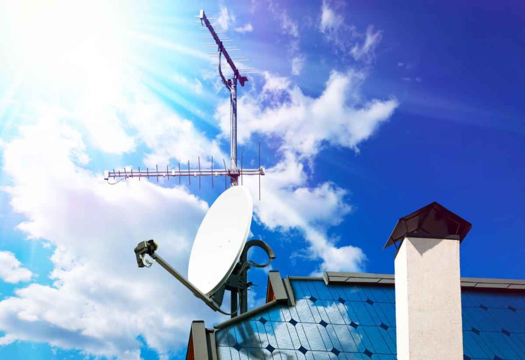 Featured image for How OTA Antennas Work: Understanding the Technology Behind Over-the-Air TV